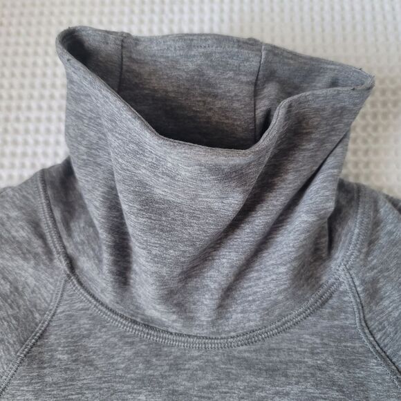 Lululemon Hill And Valley Turtleneck size 4 Pullover Gray - Picture 5 of 9